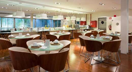 Een foto van de faciliteiten bij Porto Trindade Hotel