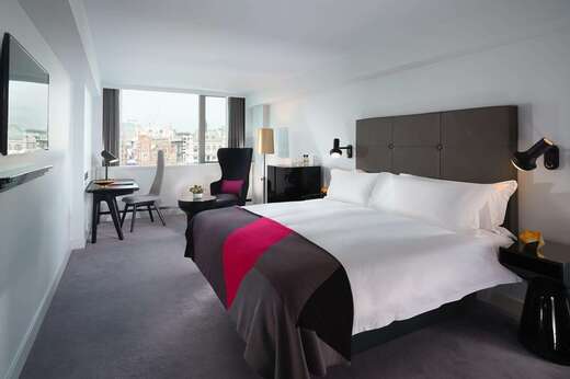 Een foto van Sea Containers London