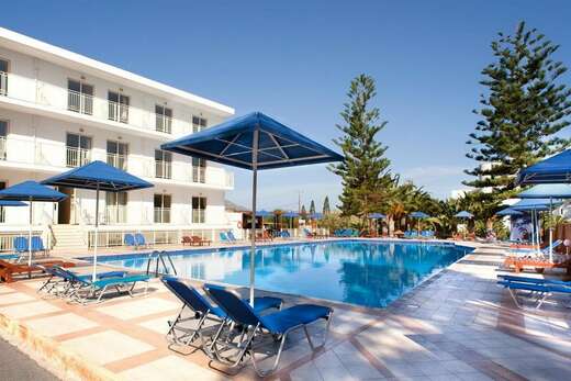 Een foto van het zwembad bij Hotel Marilena