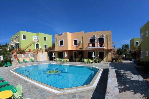 Ein Foto vom Pool im Perla Apartments