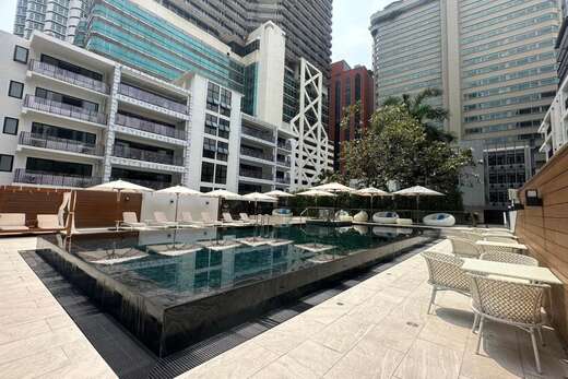 Floral Court Hotel & Residence