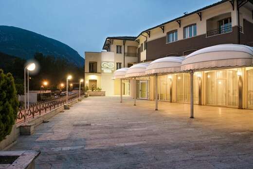 Hotel Terme Di Frasassi