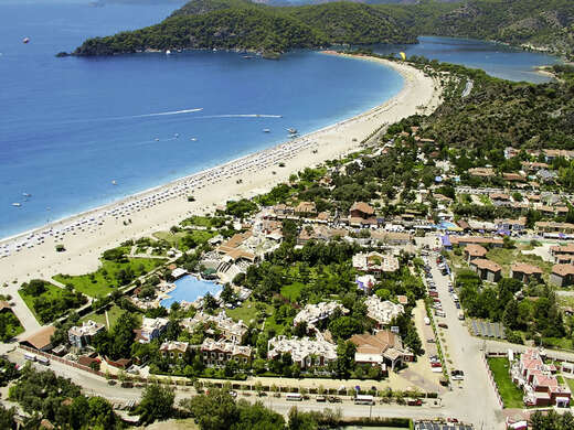 Een foto van de buitenkant van Club Belcekiz Beach