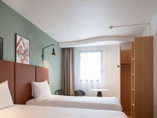 Ibis Bayeux Port en Bessin