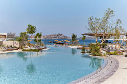 W Costa Navarino