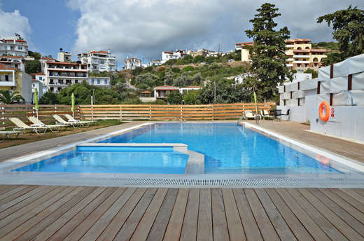 Een foto van het zwembad bij Skiathos Somnia