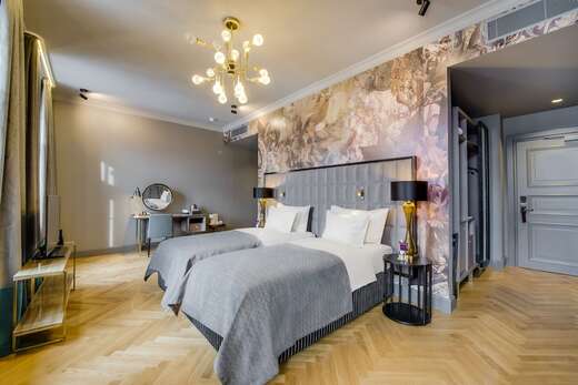 Een foto van Grand Poet Hotel