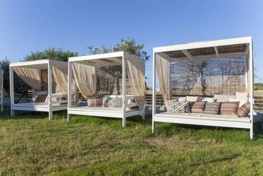 Een foto van het terras bij Malena Hotel & Suites