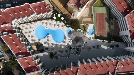 Een foto van het zwembad bij Palmanova Suites by TRH