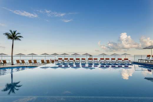 Een foto van het zwembad bij Cozumel Palace