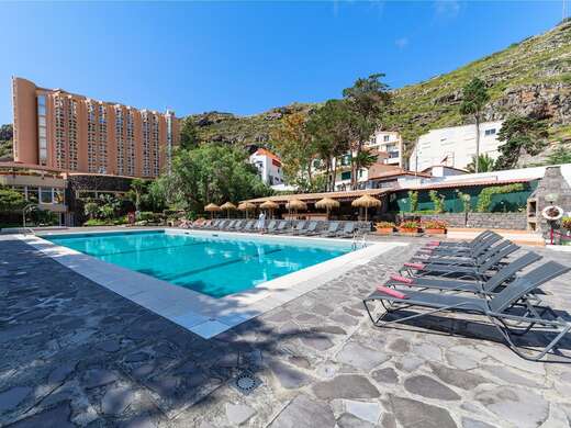 Baia Madeira Hotel Ocean Beachfront