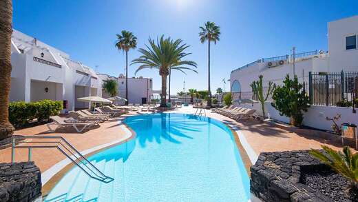 Ein Foto vom Pool im Apartments Flamingo