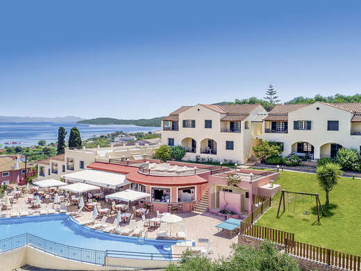 Ein Foto vom Pool im Aparthotel Corfu Pelagos