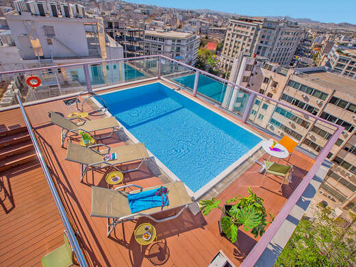 Novus City Hotel