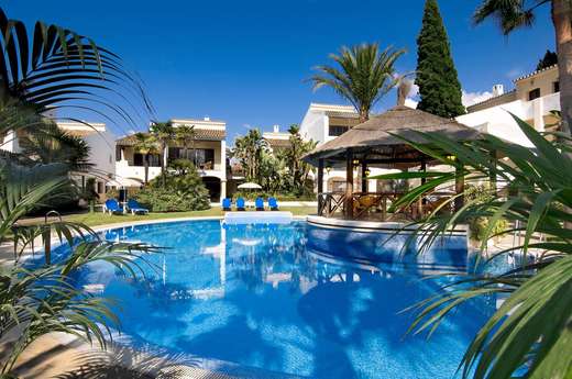 Een foto van een overzicht van BlueBay Banus