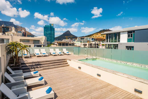 Harbour Bridge Hotel & Suites