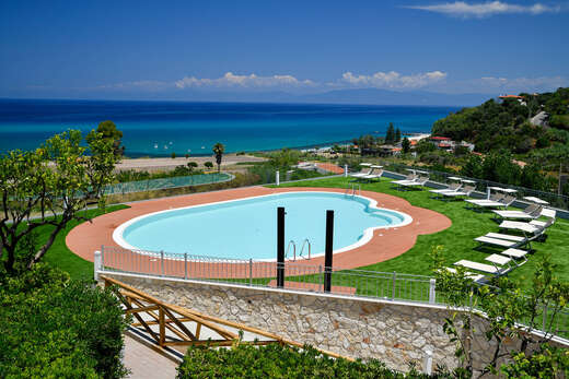 New Paradise Residence & Hotel