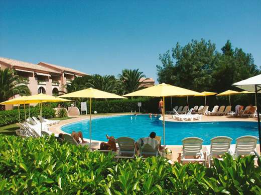 Een foto van het zwembad bij Residence Club Odalys Sognu di Mare