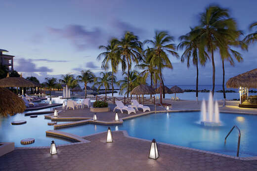 Een foto van het zwembad bij Sunscape Curacao Resort Spa & Casino