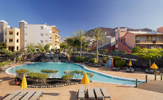 Een foto van het zwembad bij H10 Rubicon Palace