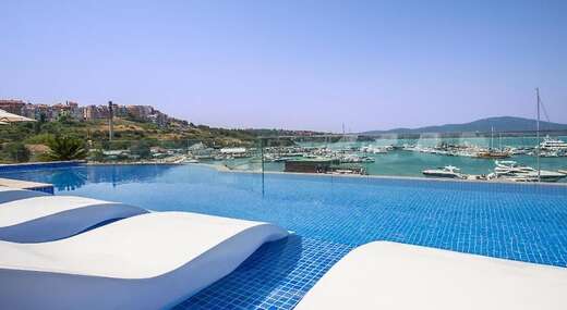 Blu Bay Hotel
