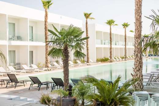 White Dreams Resort