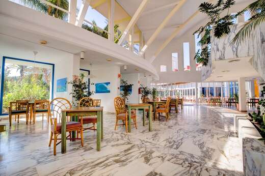 Een foto van het interieur van SBH Hotel Fuerteventura Playa