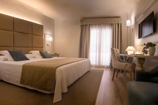 Hotel Pirineos Figueres