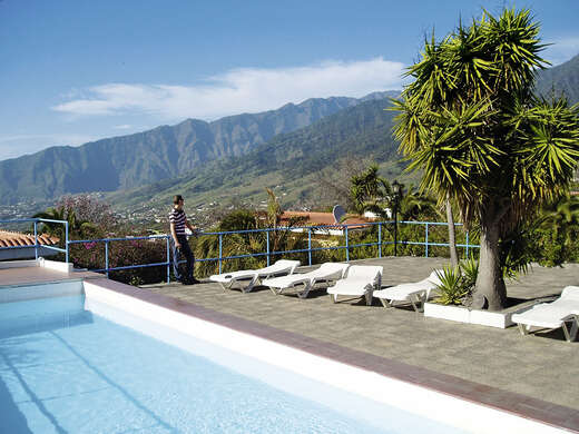 Een foto van het zwembad bij Los Guanches Bungalows