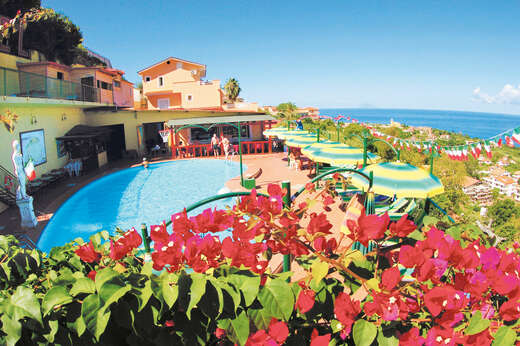 Een foto van het zwembad bij Hotel Orizzonte Blu