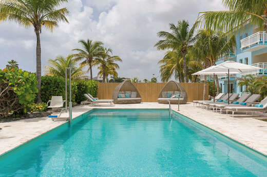 Dolphin Suites Hotel