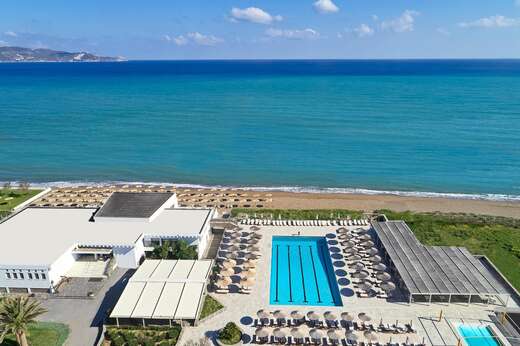 Een foto van het zwembad bij Civitel Creta Beach Hotel