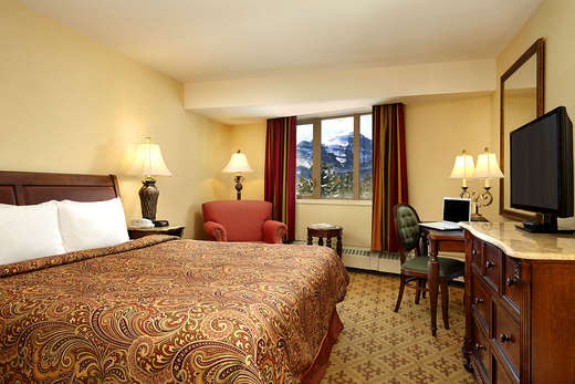 Lake Louise Inn