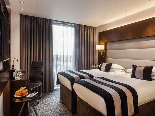 Park Grand London Heathrow Hotel