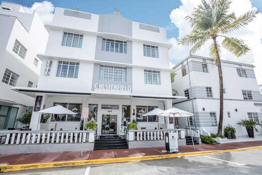 Chesterfield Hotel & Suites