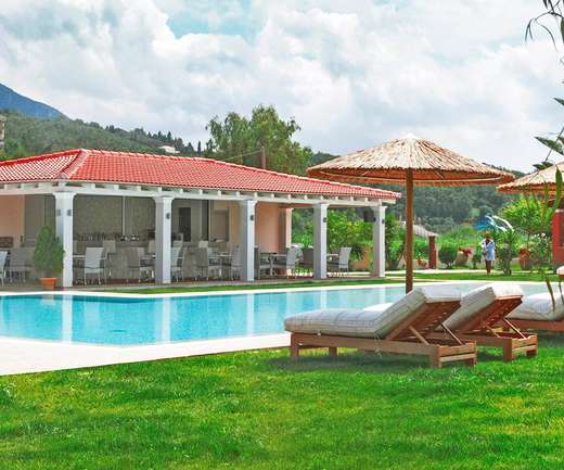 Een foto van het zwembad bij Appartementen Ionian Blue