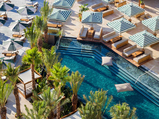 Een foto van het zwembad bij Daios Cove Luxury Resort & Villas
