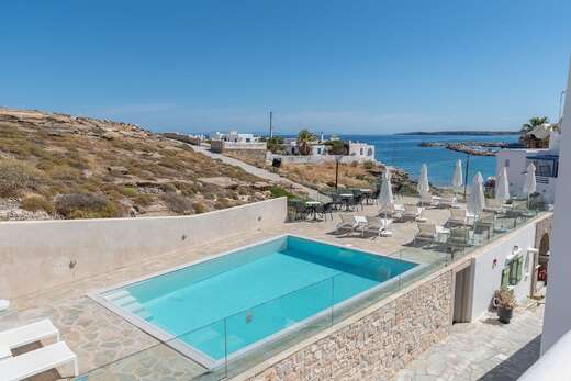 Adonis Hotel Studios & Appartementen