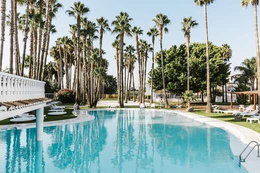 Ein Foto vom Pool im Tu & Me Resort
