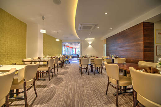 Een foto van de faciliteiten bij Hotel du Commerce