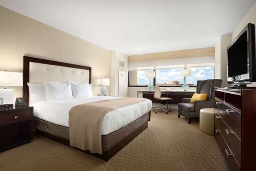 Hilton Miami Airport Blue Lagoon