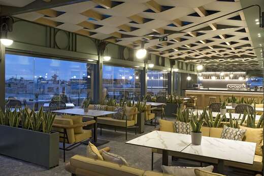 Zeus Essence Athens Central