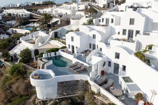 Ikies Santorini