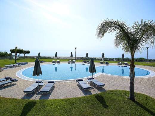 Een foto van het zwembad bij Michelangelo Resort & Spa