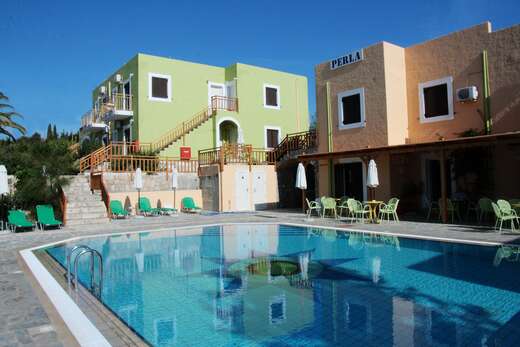 Ein Foto vom Pool im Perla Apartments