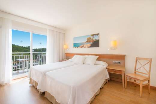 Een foto van Iberostar Waves Club Cala Barca