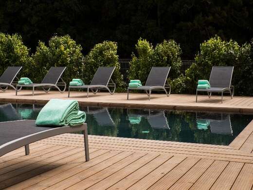 Een foto van het zwembad bij Furnas Boutique Hotel