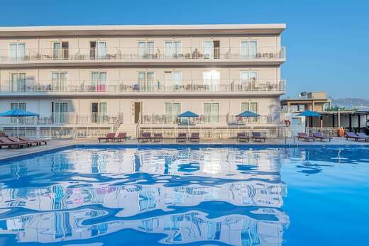 Een foto van het zwembad bij Hotel Marilena