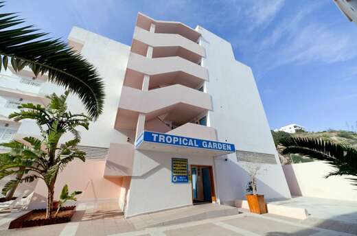 Een foto van de buitenkant van Appartementen Vibra Tropical Garden