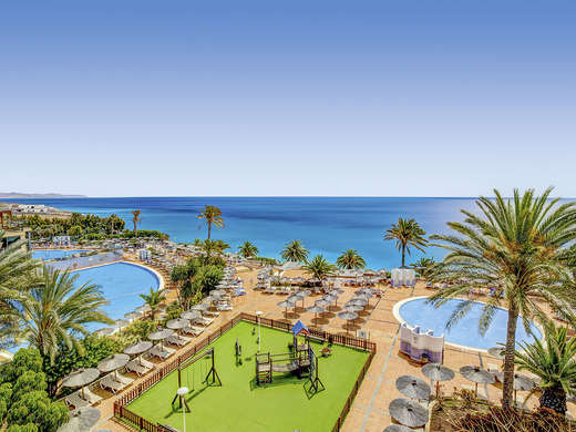 Een foto van het zwembad bij SBH Hotel Club Paraiso Playa